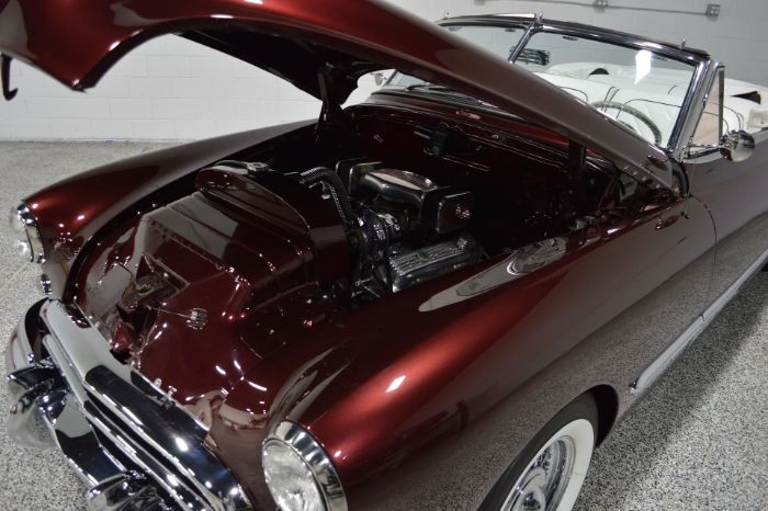 Oldsmobile-88-1948-Burgundy-White-Leather-6