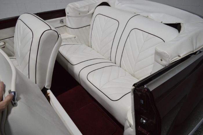 Oldsmobile-88-1948-Burgundy-White-Leather-8