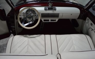 Oldsmobile-88-1948-Burgundy-White-Leather-9
