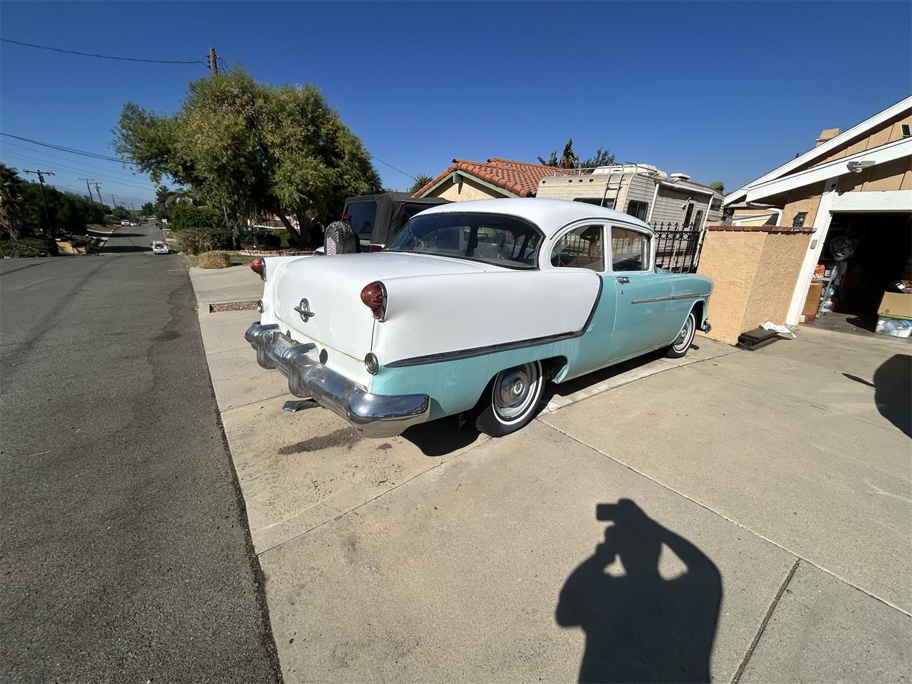 Oldsmobile-88-1954-Whiteblue-Used-3