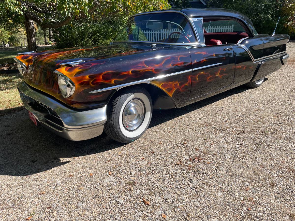 Oldsmobile-88-1957-black-2