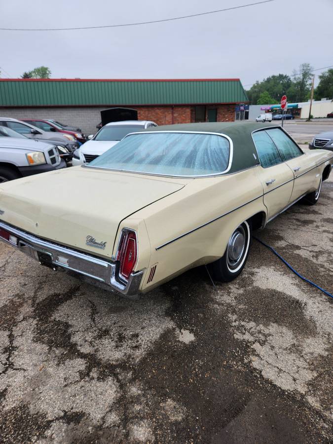 Oldsmobile-88-1971-custom-5