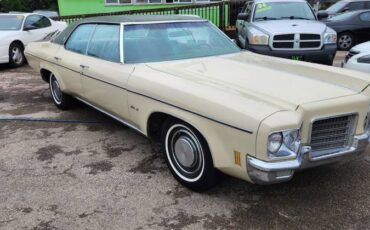 Oldsmobile-88-1971-custom-84