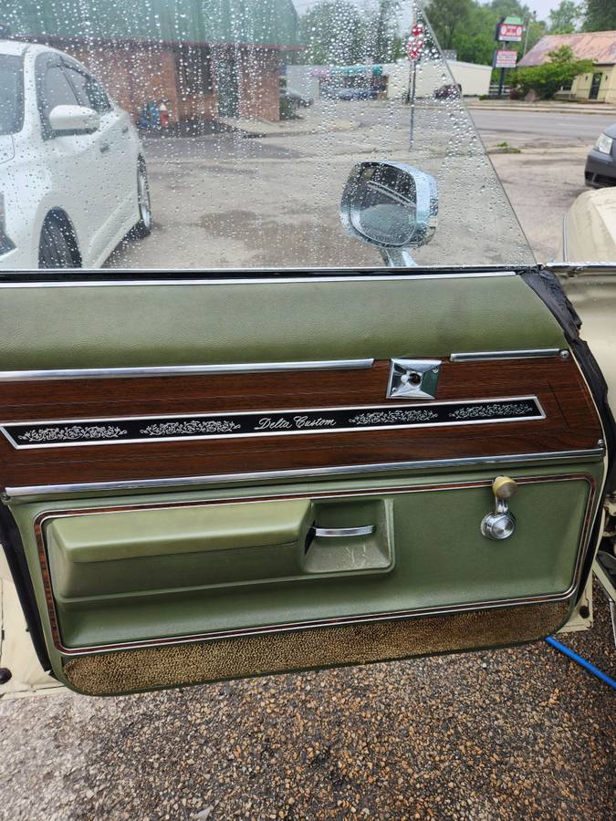 Oldsmobile-88-1971-custom-90