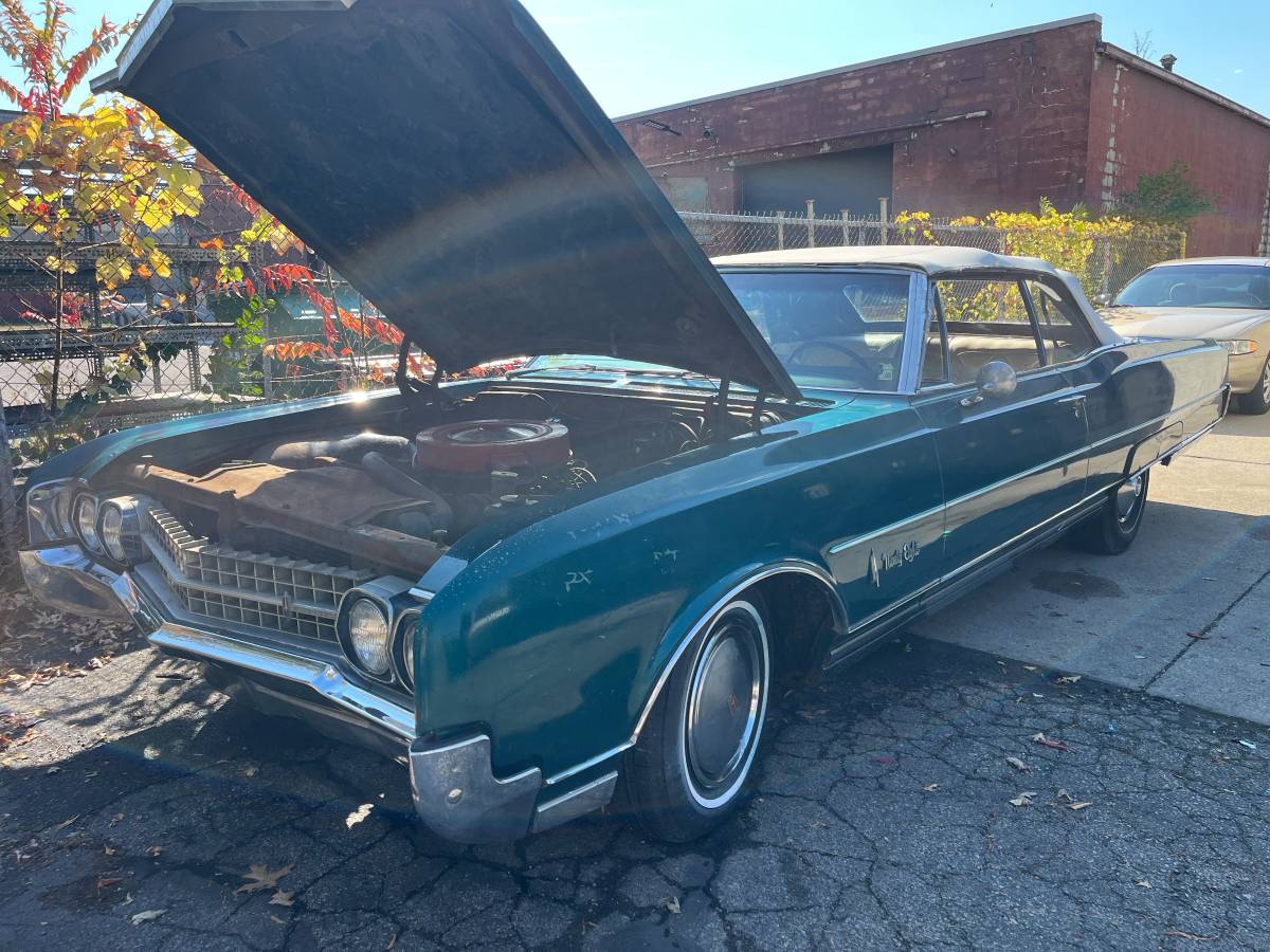 Oldsmobile-98-1966-4