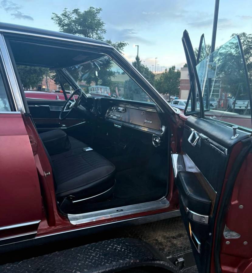 Oldsmobile-98-1966-red-10