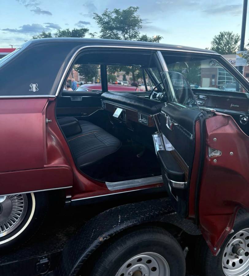 Oldsmobile-98-1966-red-7