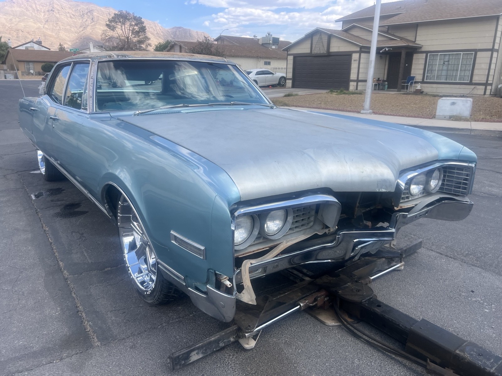 Oldsmobile-98-1967-4
