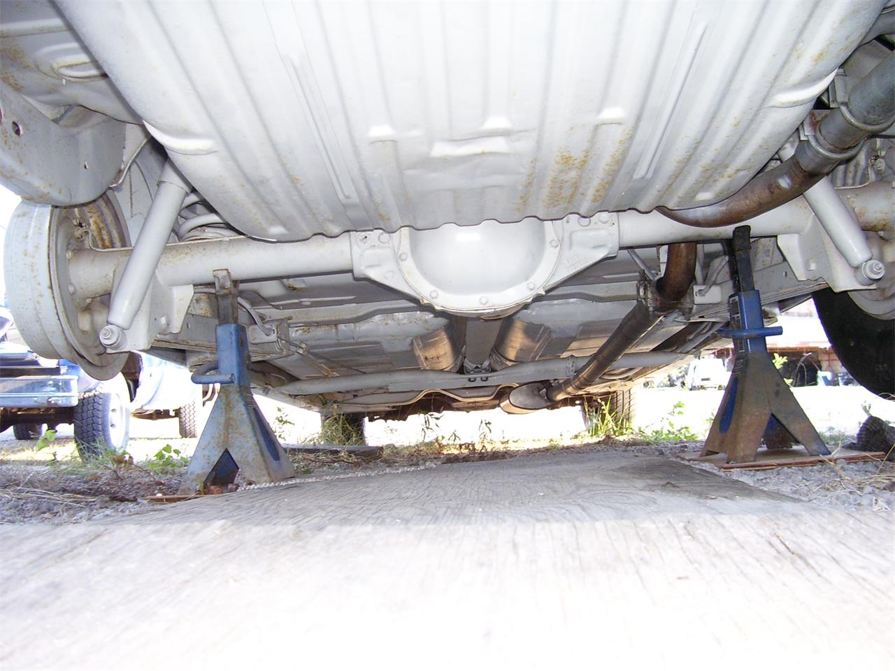 Oldsmobile-98-1967-White-Navy-11