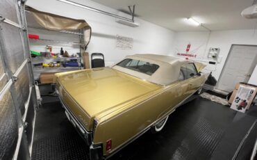 Oldsmobile-98-1970-Gold-Gold-14