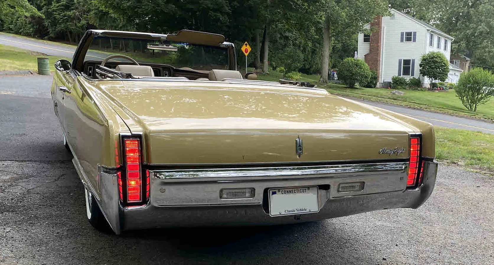 Oldsmobile-98-1970-Gold-Gold-7