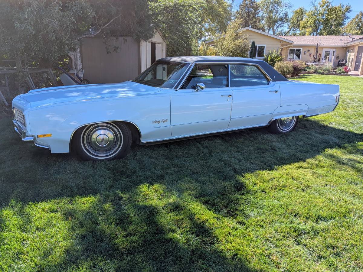 Oldsmobile-98-1970-blue-1