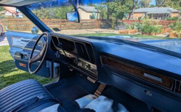 Oldsmobile-98-1970-blue-11