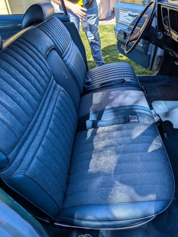 Oldsmobile-98-1970-blue-15