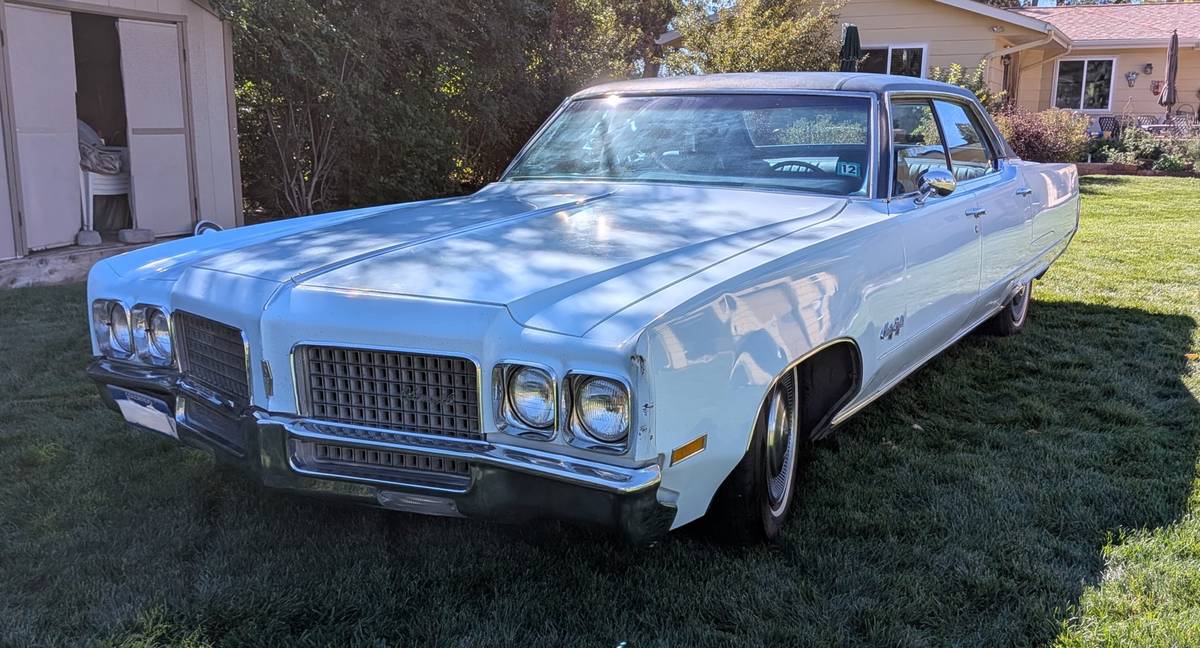 Oldsmobile-98-1970-blue-2