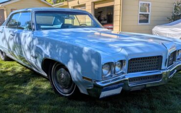 Oldsmobile-98-1970-blue-4
