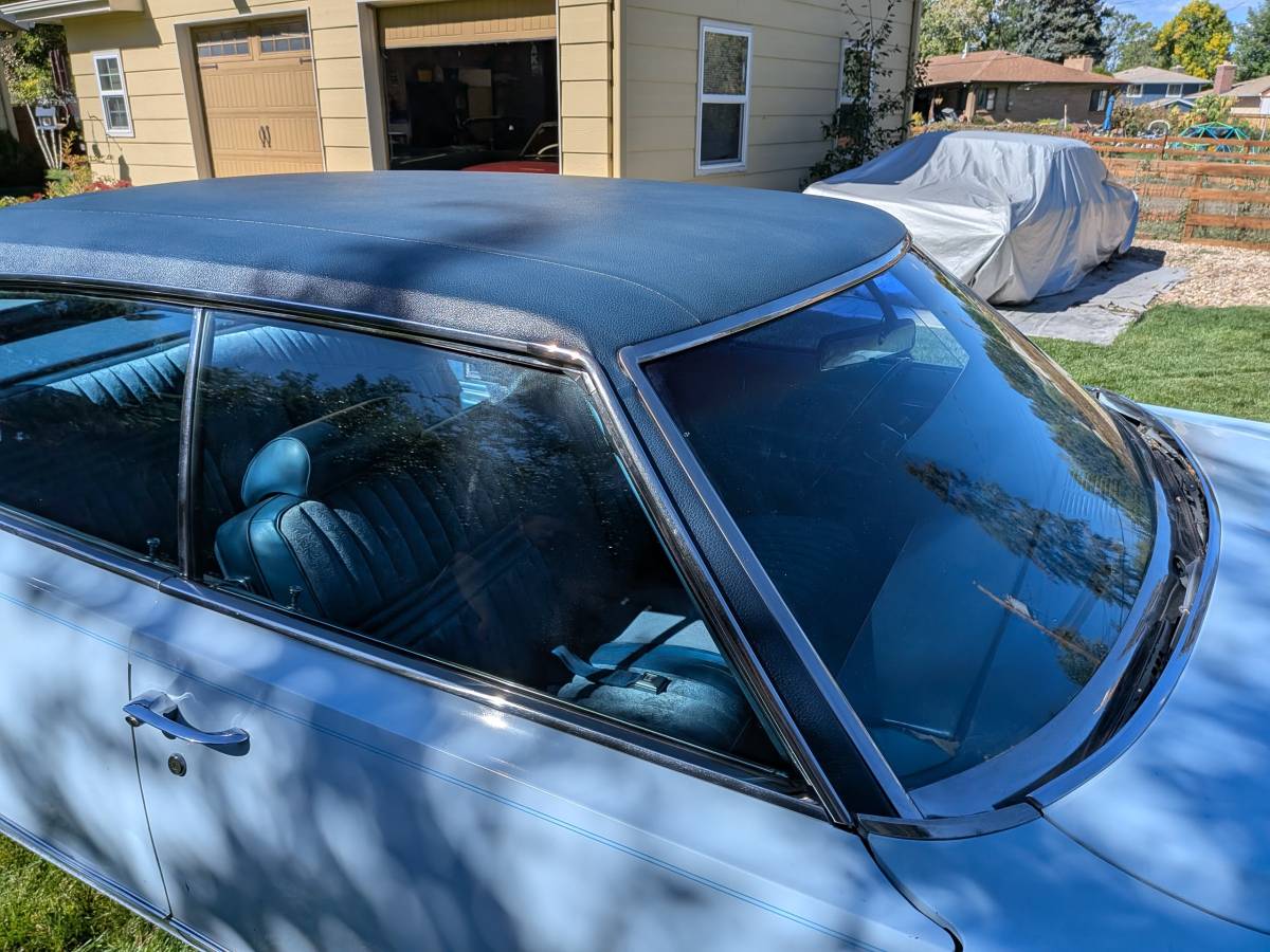 Oldsmobile-98-1970-blue-5