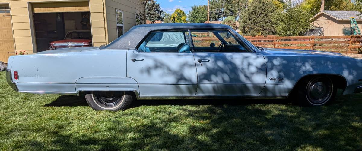 Oldsmobile-98-1970-blue-6