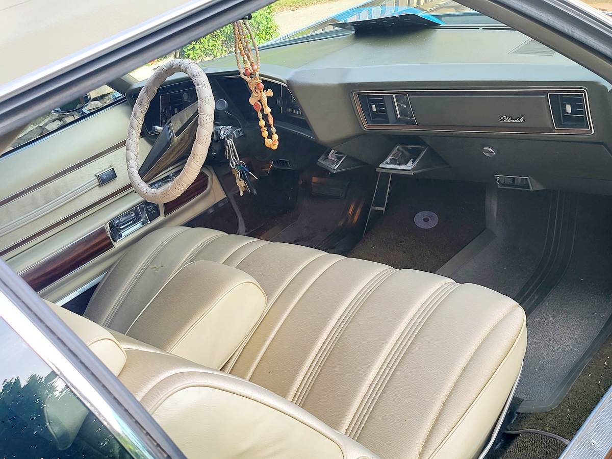 Oldsmobile-98-1972-10