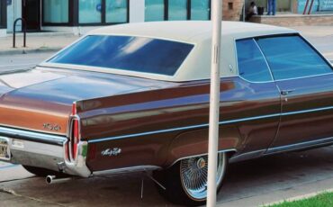 Oldsmobile-98-1972-11