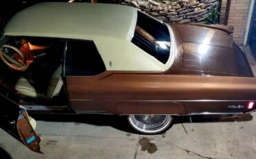 Oldsmobile-98-1972-12