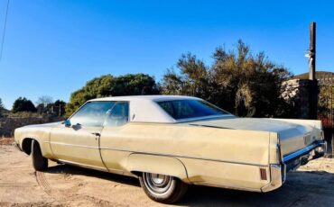 Oldsmobile-98-1972-yellow-1