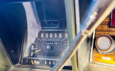 Oldsmobile-98-1972-yellow-10