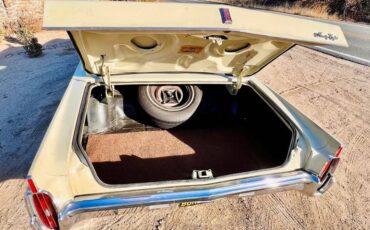 Oldsmobile-98-1972-yellow-12