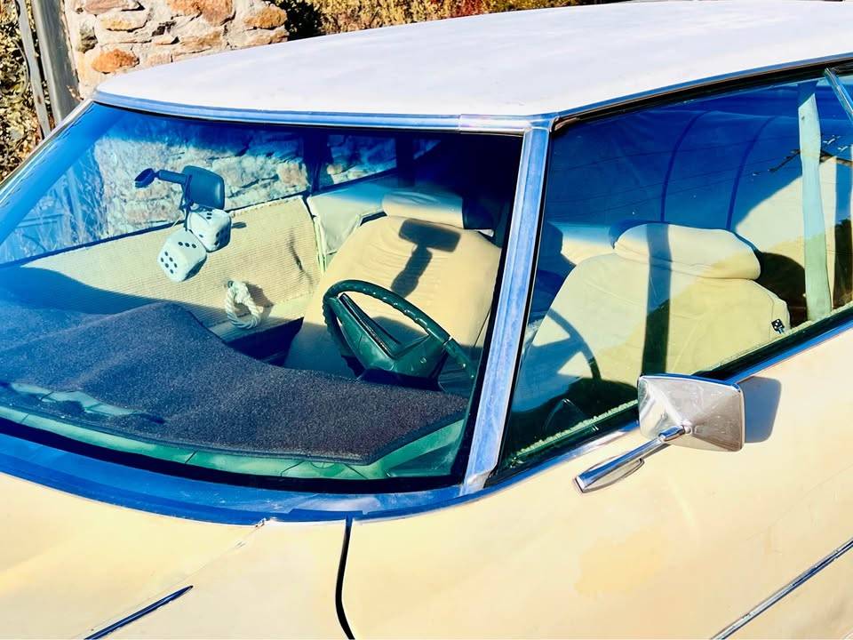 Oldsmobile-98-1972-yellow-2