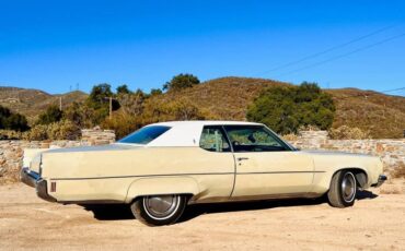 Oldsmobile-98-1972-yellow-7