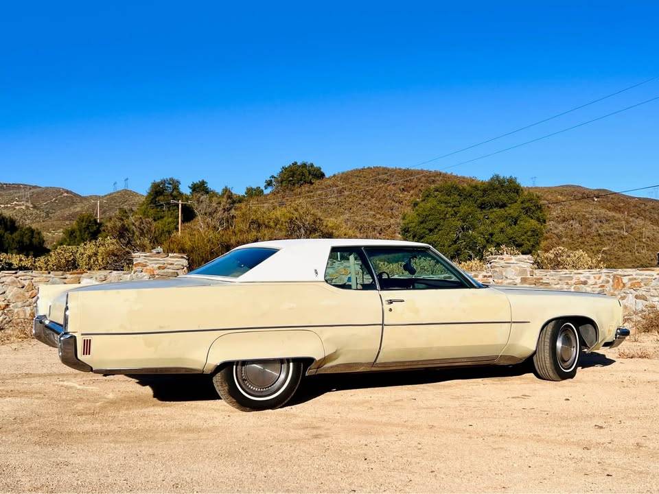 Oldsmobile-98-1972-yellow-7