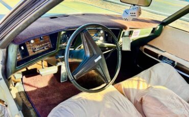 Oldsmobile-98-1972-yellow-9