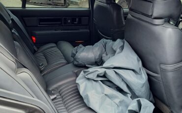 Oldsmobile-98-1989-Sedan-12