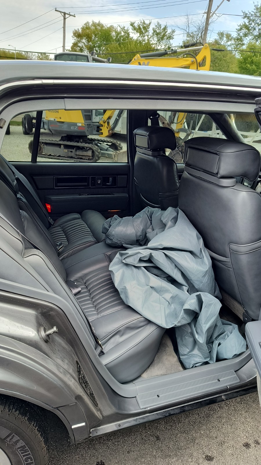 Oldsmobile-98-1989-Sedan-12