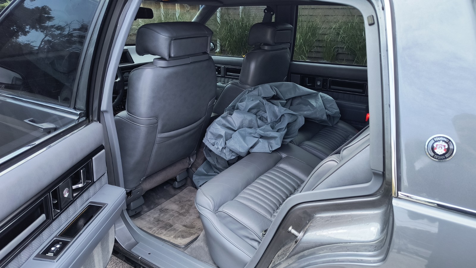 Oldsmobile-98-1989-Sedan-16