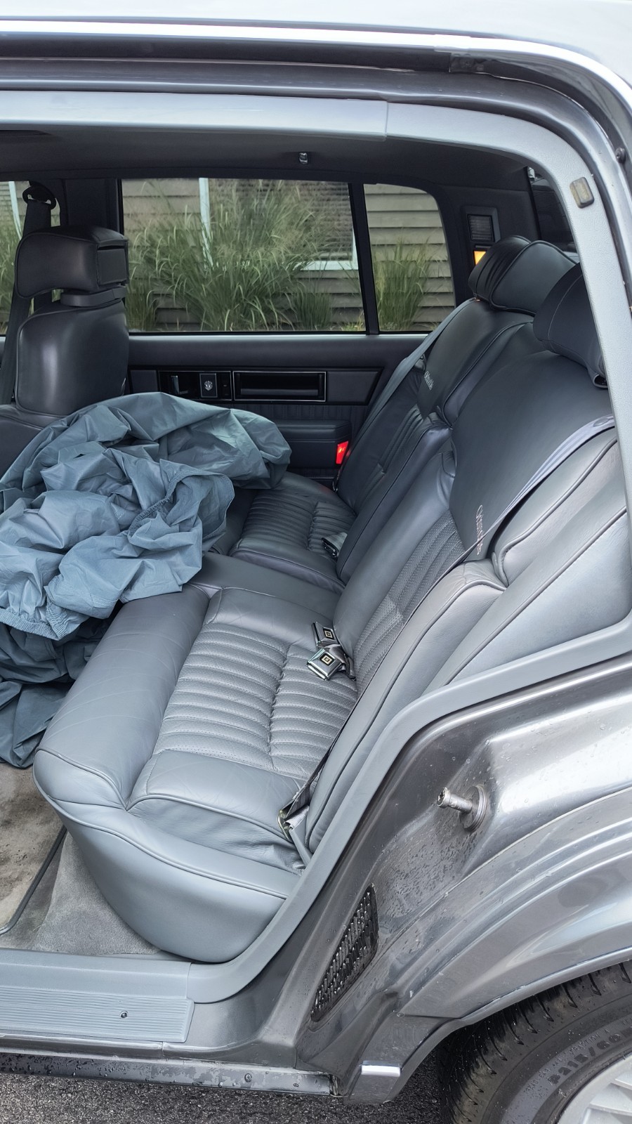 Oldsmobile-98-1989-Sedan-17