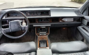 Oldsmobile-98-1989-Sedan-19