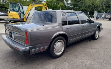 Oldsmobile-98-1989-Sedan-5