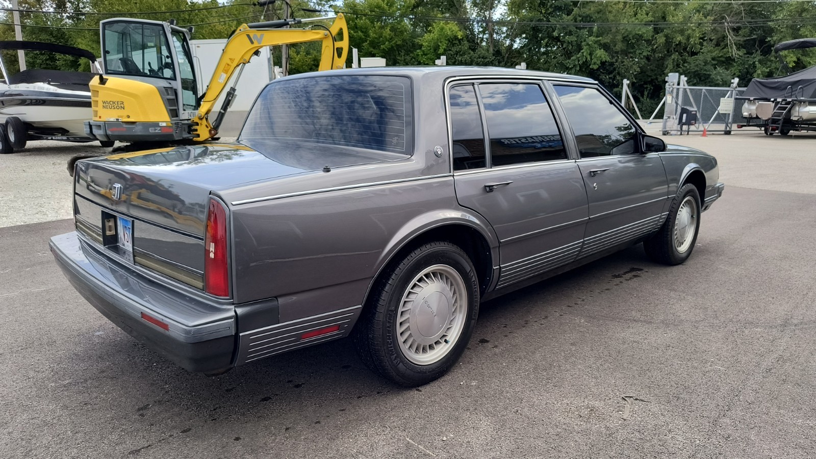 Oldsmobile-98-1989-Sedan-5