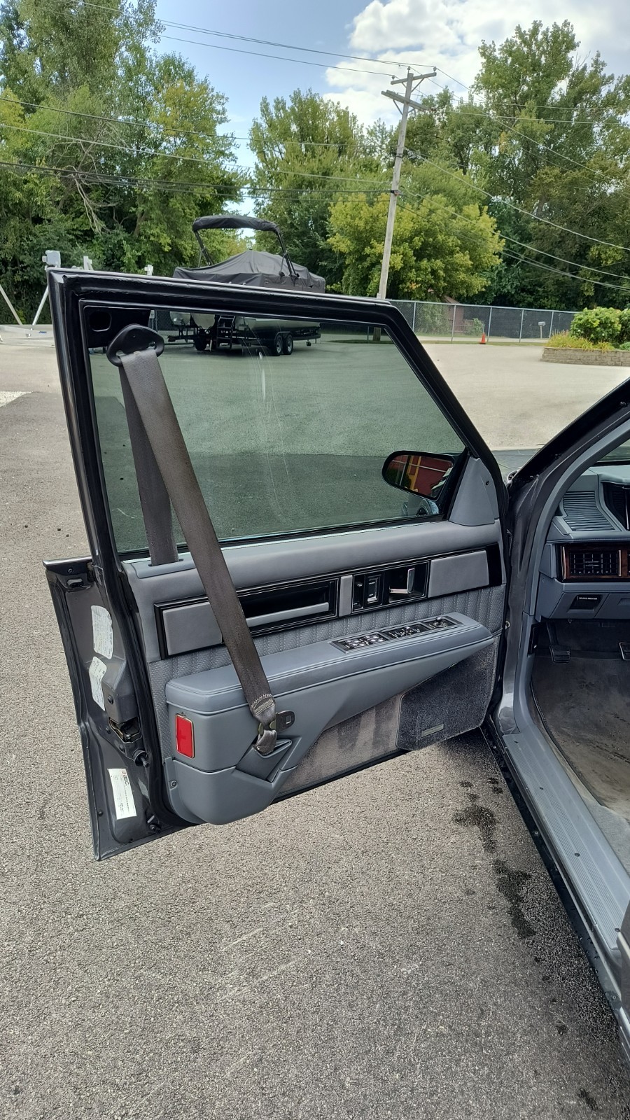 Oldsmobile-98-1989-Sedan-8