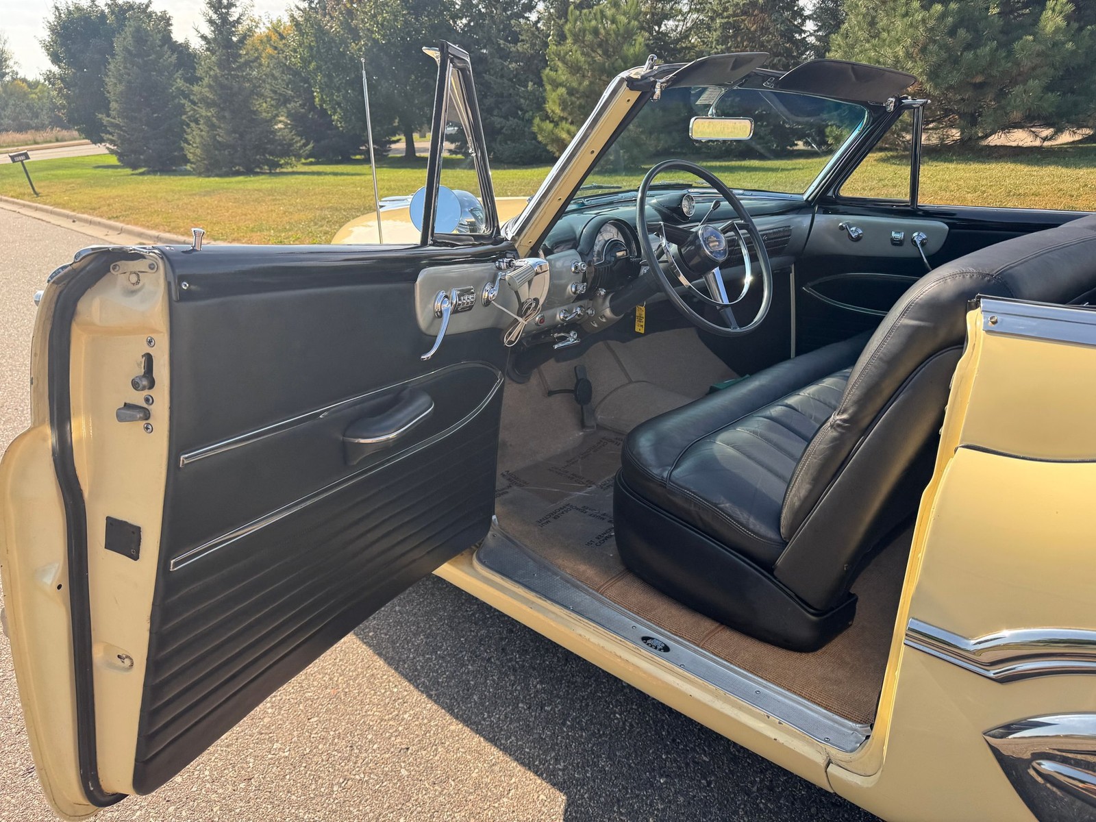 Oldsmobile-98-Deluxe-Convertible-1951-Convertible-9