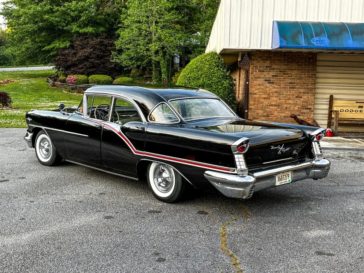 Oldsmobile-98-j-2-1957-Black-Gray-Brocade-Clothe-11