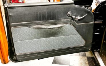 Oldsmobile-98-j-2-1957-Black-Gray-Brocade-Clothe-17