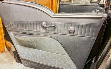 Oldsmobile-98-j-2-1957-Black-Gray-Brocade-Clothe-19