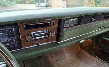 Oldsmobile-98-regency-1974-green-1