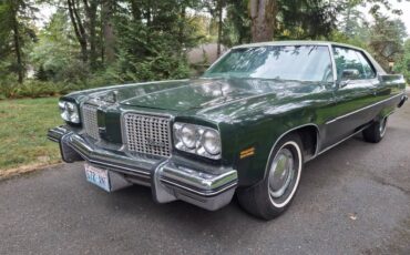 Oldsmobile-98-regency-1974-green