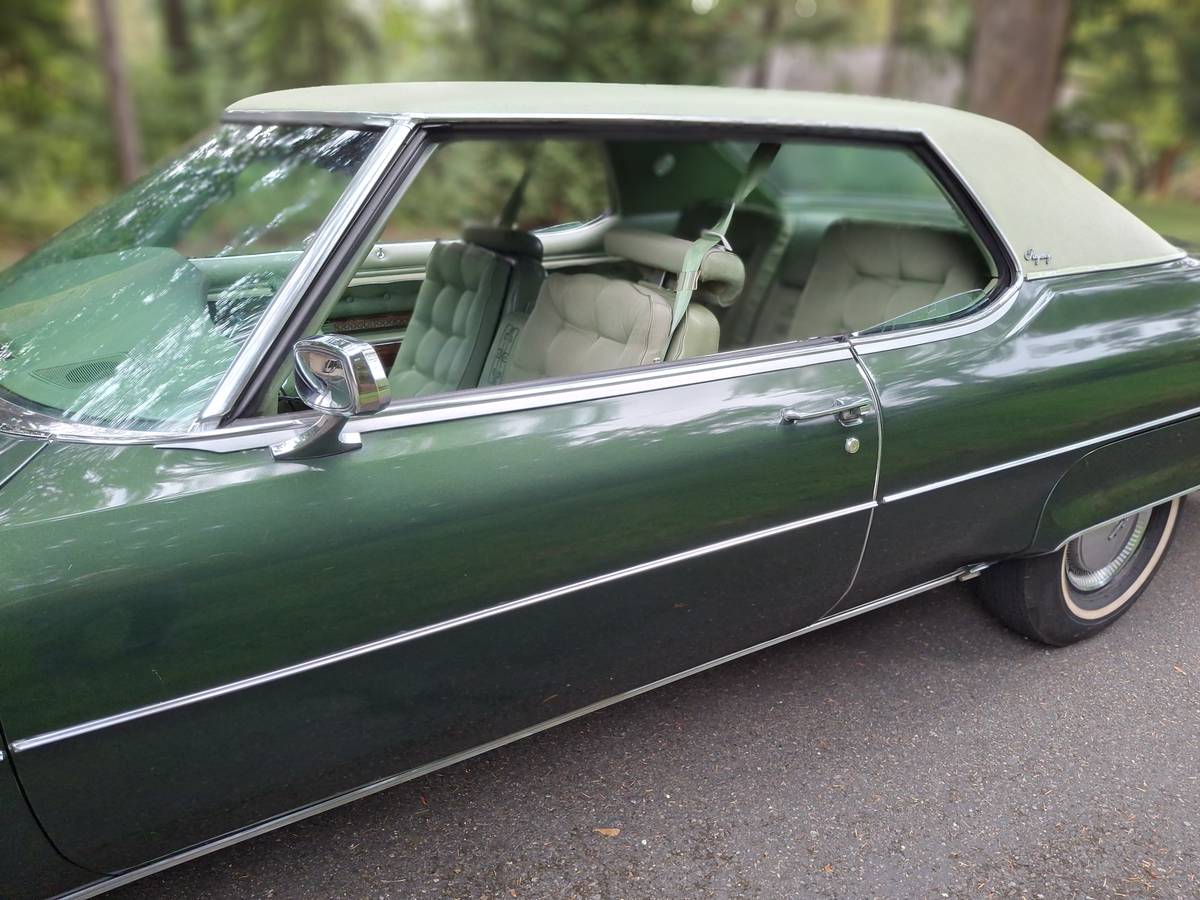 Oldsmobile-98-regency-1974-green-6