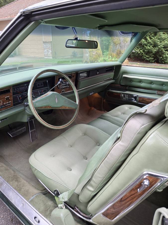 Oldsmobile-98-regency-1974-green-7