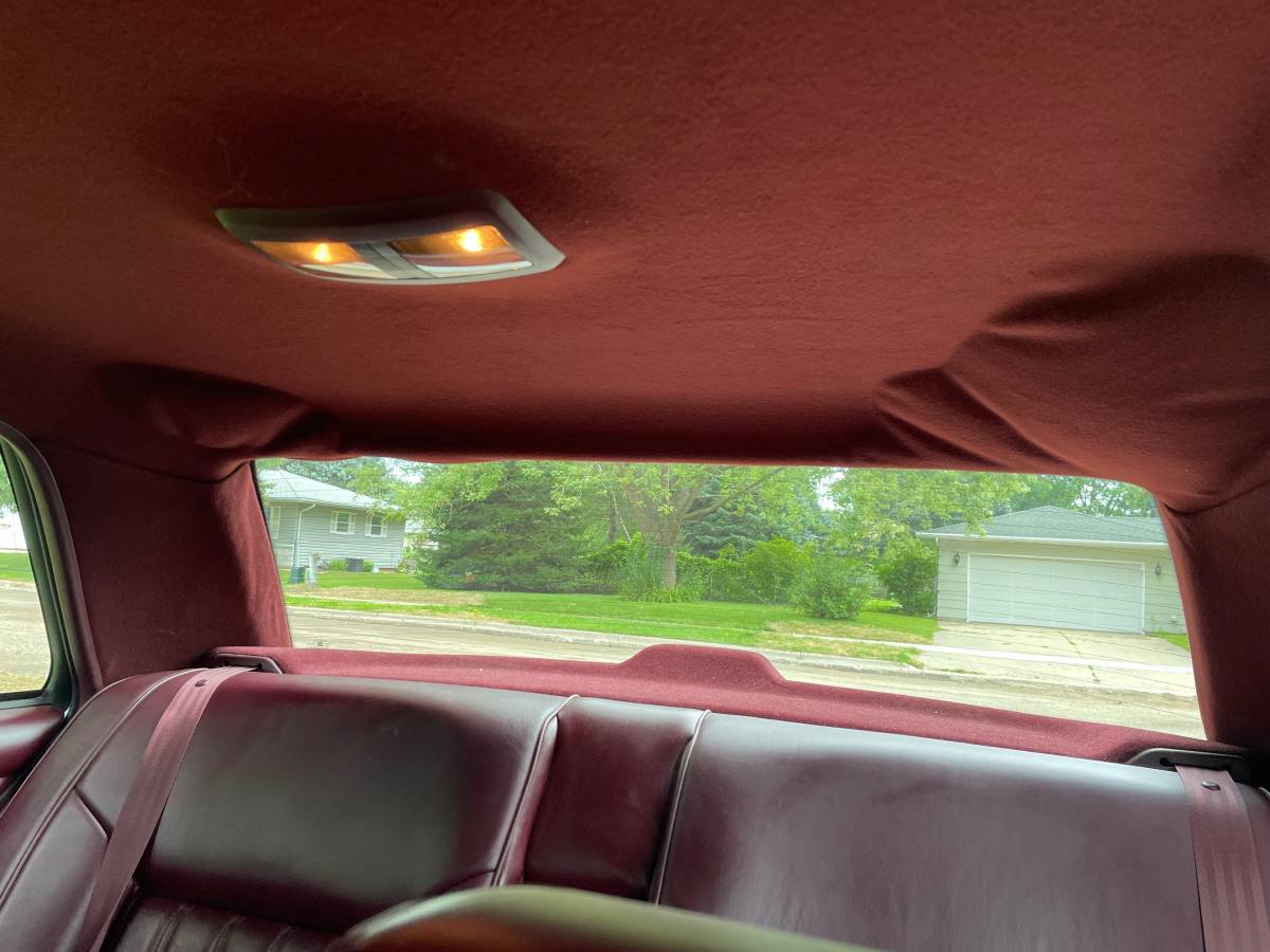 Oldsmobile-98-regency-1994-12