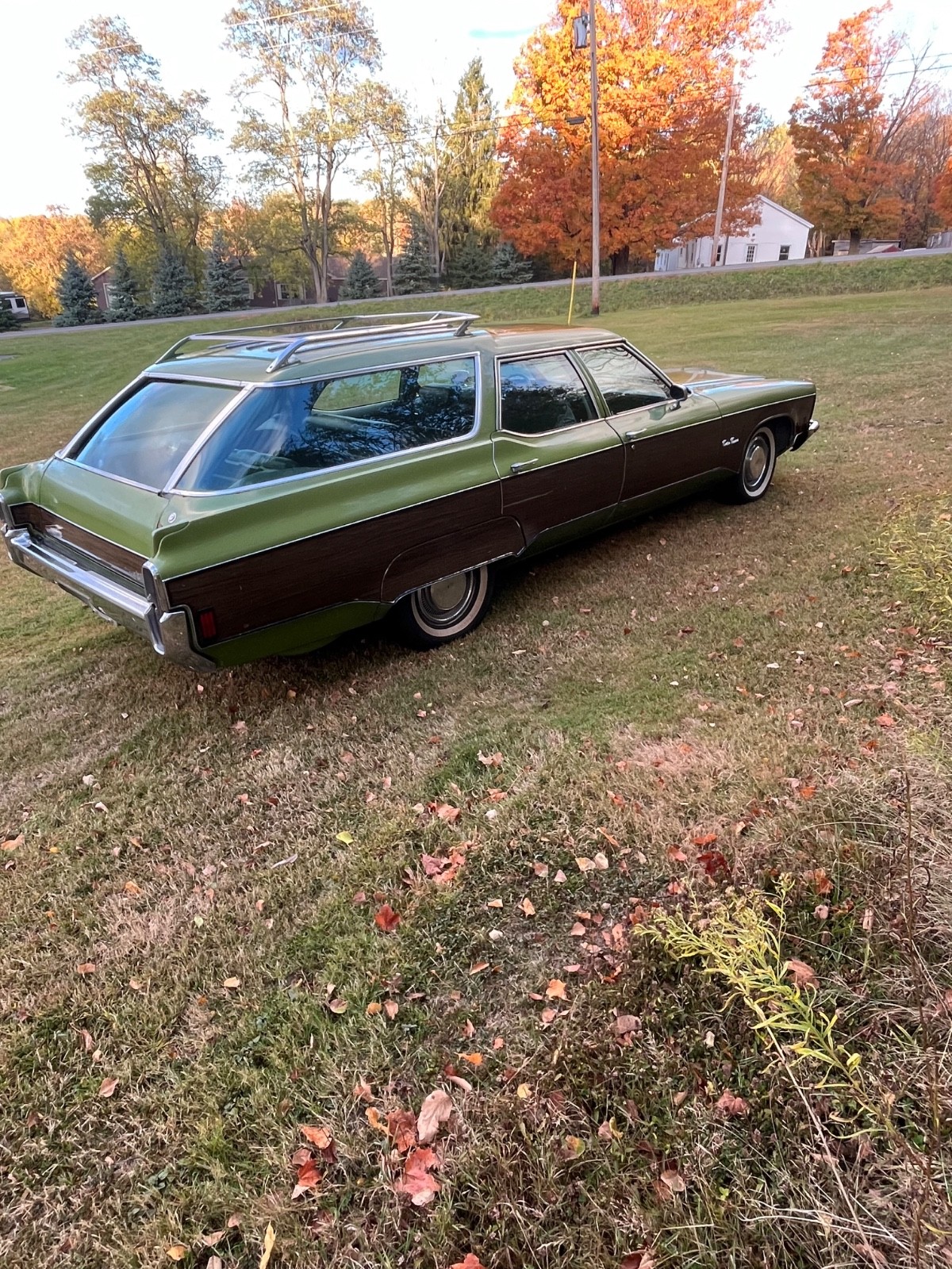 Oldsmobile-Custom-Cruiser-1972-Wagon-2